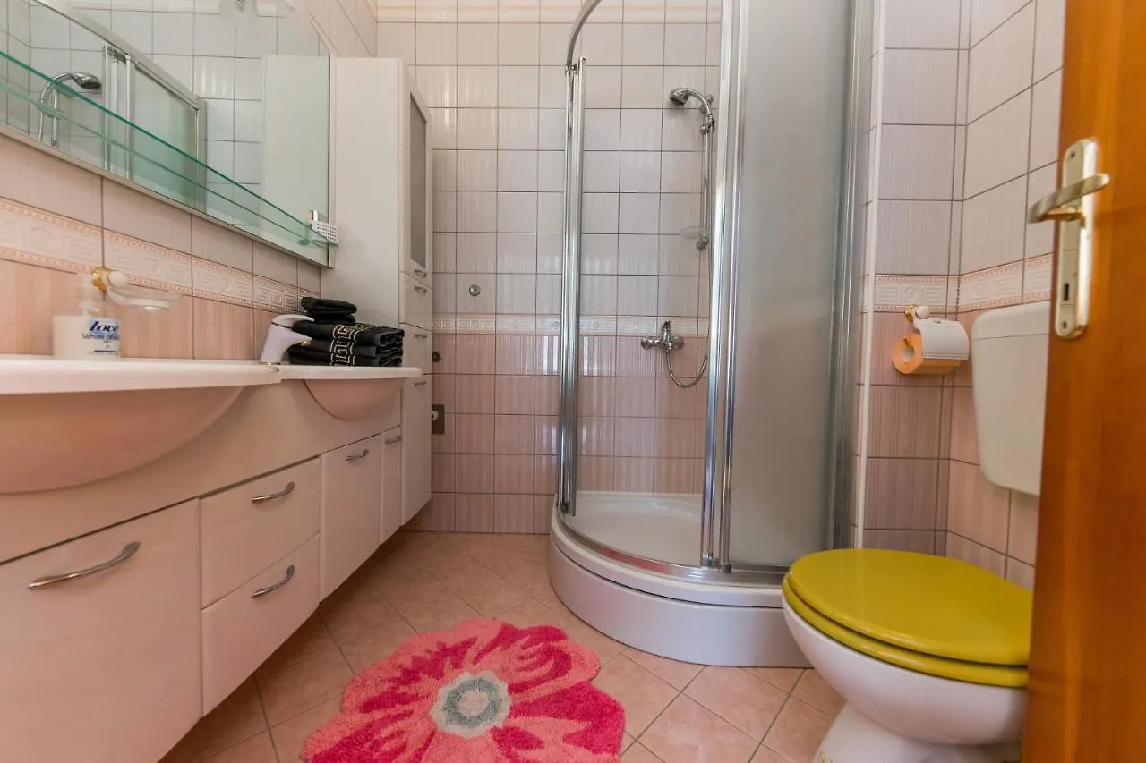 Apartments By The Sea Arbanija, Ciovo - 14825 Trogir Croatia