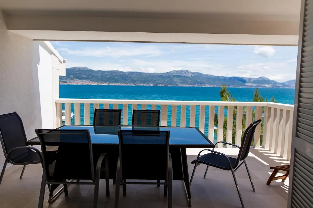 Apartments By The Sea Arbanija, Ciovo - 14825 Trogir 0*,