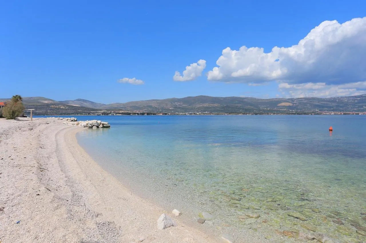 Apartments By The Sea Arbanija, Ciovo - 14825 Trogir